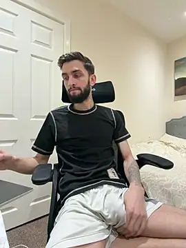 Juliann69Ramiro online show from April 5, 8:16 pm