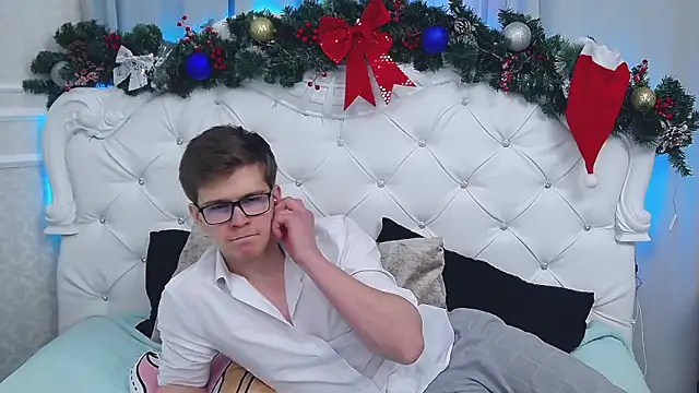 NickJohnas online show from January 8, 5:45 am