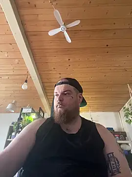 YoursxTruly online show from February 16, 11:08 am