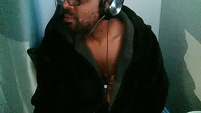 MrUnintentional online show from February 7, 8:32 am