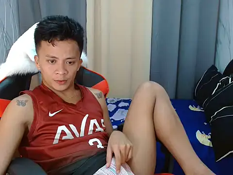 ur twinkKirk6969 online show from April 22, 11:59 am