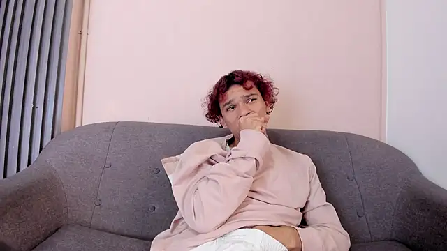 TAYSON SCOTT online show from February 26, 1:23 pm