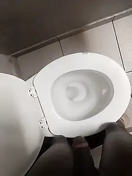 TheeblackDivckgiver online show from April 17, 2:09 pm