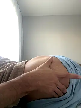 atesbey56 online show from December 14, 10:44 am