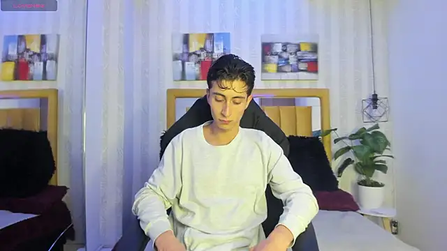 Ithan Skin online show from February 9, 12:54 pm