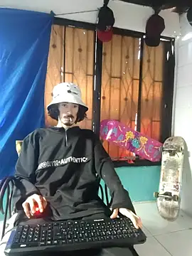 sk8-boy online show from January 14, 1:38 pm