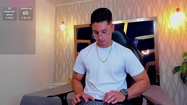 Noah Clarkk online show from March 7, 6:06 pm