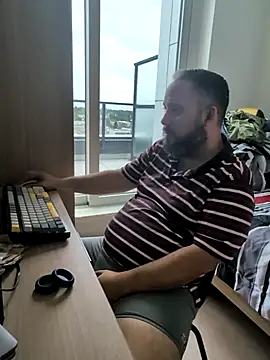Hairy bear86 online show from July 10, 7:15 pm