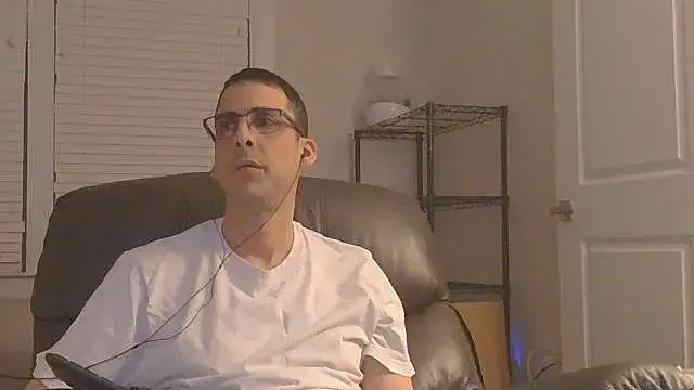 SissyJosh online show from December 21, 5:26 am