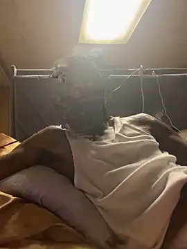 ProveYourLoyalty online show from December 21, 10:45 am