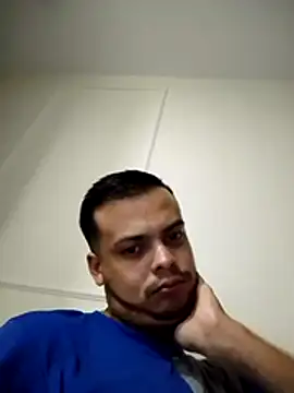 soytorres92 online show from June 8, 3:07 am