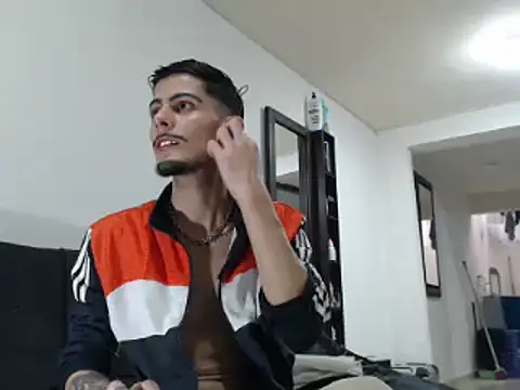 levconnor online show from February 25, 9:49 pm