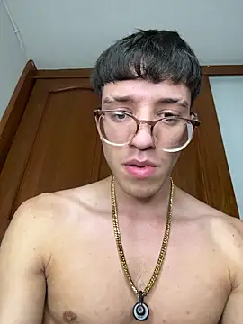 ArthurDavies  online show from March 18, 9:12 am