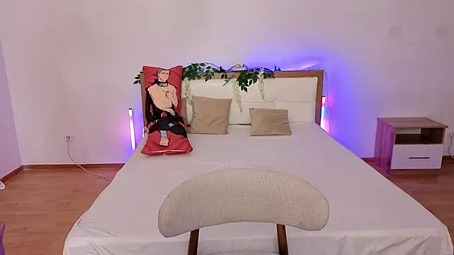 lucidangelok1 online show from May 31, 7:04 pm