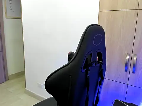 Chrissblack online show from January 6, 11:31 pm