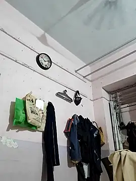 Pranit001 online show from April 16, 4:40 pm