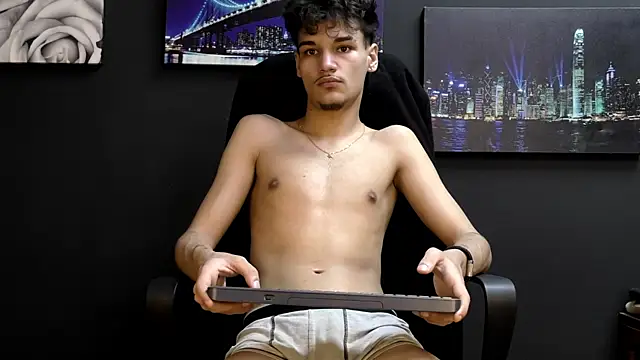 KevinnSpice online show from February 5, 8:05 pm