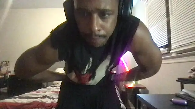 Hollywoodsexx online show from January 6, 11:42 pm