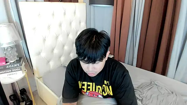 davincihugecock online show from July 13, 6:32 pm