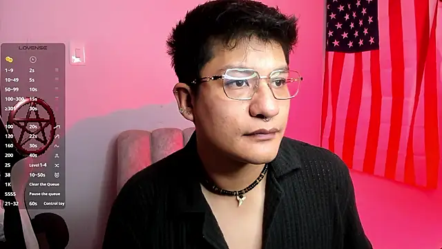 Theo Rowan online show from February 16, 7:01 pm