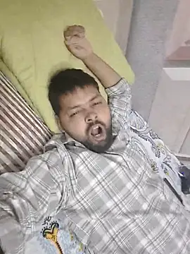 Pulkeet1433 online show from June 2, 11:44 am