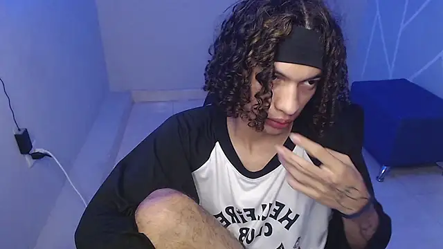 Axel fox77 online show from July 19, 1:22 am