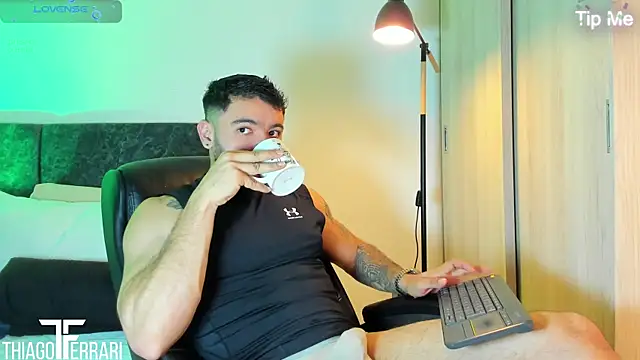 thiago ferrari  online show from June 14, 2:09 am