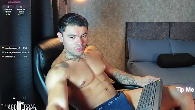 thiago ferrari  online show from July 3, 3:34 am