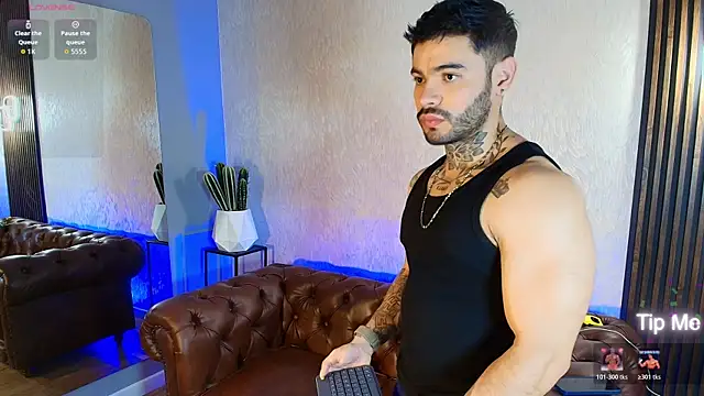 thiago ferrari  online show from June 24, 12:24 am