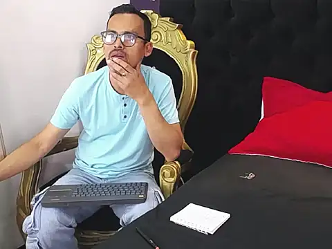 Oswalldo   online show from March 24, 11:26 am