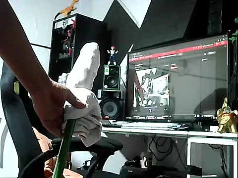 recalientee online show from February 4, 3:45 am