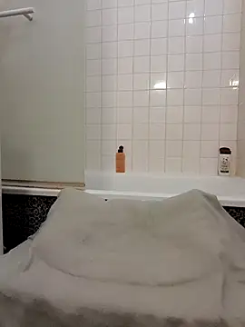 80julien online show from March 27, 10:43 pm