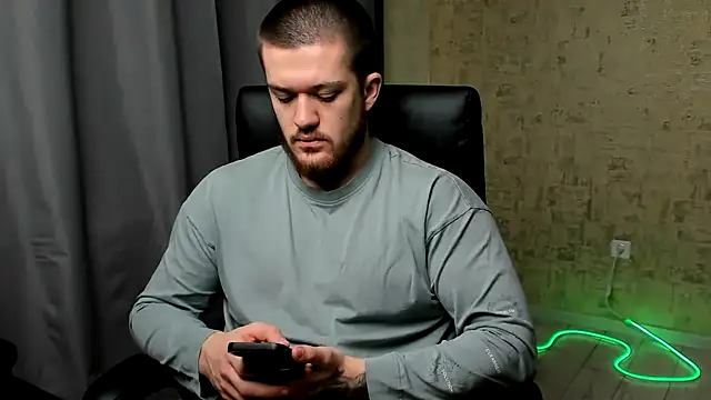 Well boy online show from January 18, 1:13 pm