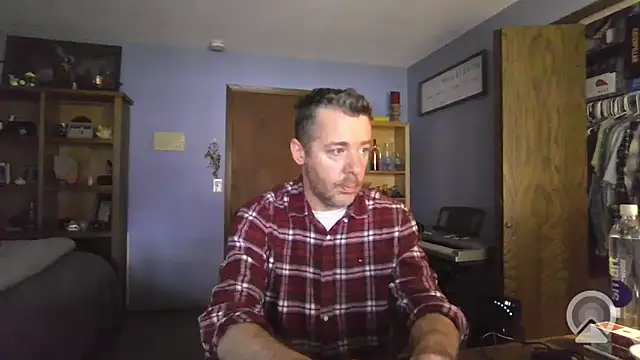 chrisw8140 online show from April 6, 2:07 pm