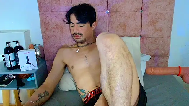 Ethan Briggs  online show from February 2, 3:49 am