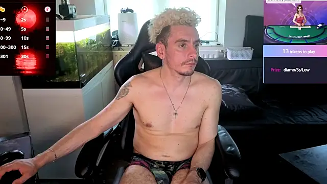 Rayzel White online show from June 26, 6:10 pm