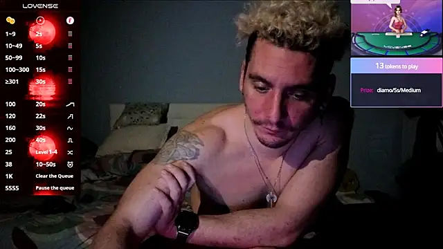 Rayzel White online show from July 17, 10:49 pm