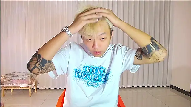 Chocolates-001 online show from April 10, 11:50 am