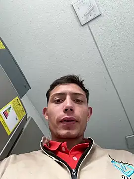 santiObrero online show from June 26, 3:14 pm