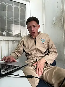 santiObrero online show from July 14, 3:40 pm