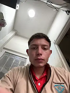 santiObrero online show from June 9, 3:25 pm