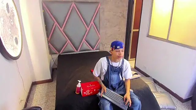 Dogan Renzo0 online show from March 28, 8:09 pm