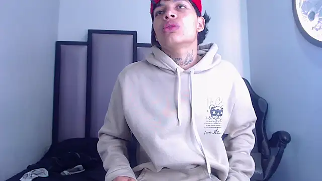 Dogan Renzo0 online show from February 28, 2:16 pm