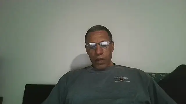 swimmer2496 online show from April 10, 1:34 am