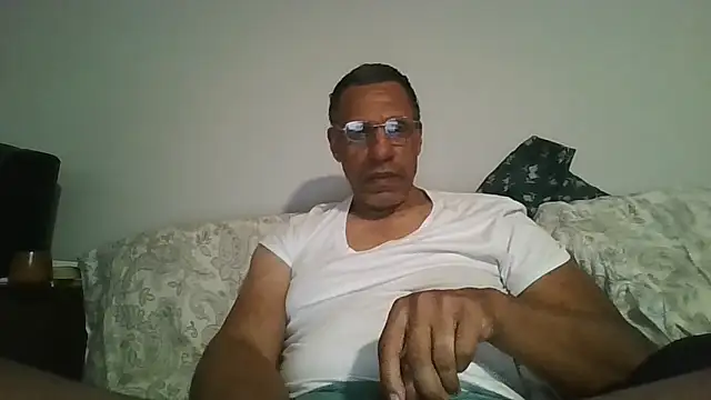 swimmer2496 online show from February 18, 8:01 am