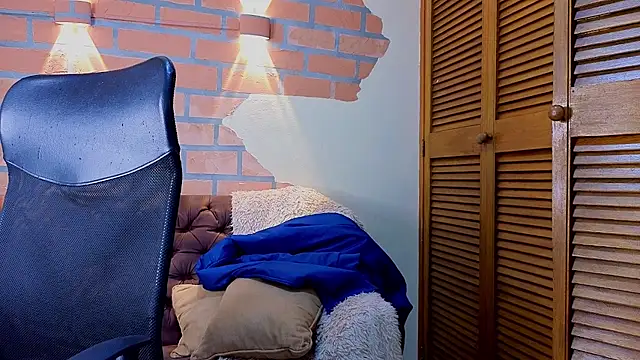 mister eithan online show from March 18, 2:25 am