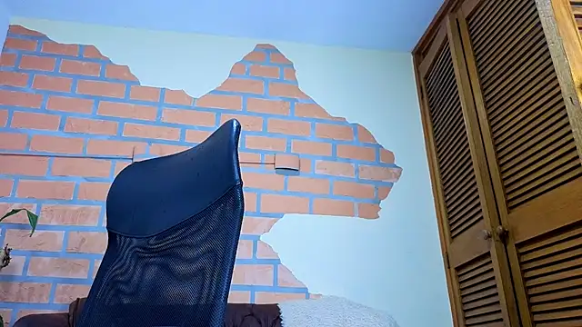 mister eithan online show from February 18, 2:21 am