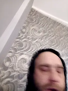 AlexanderArmani online show from February 6, 1:52 pm