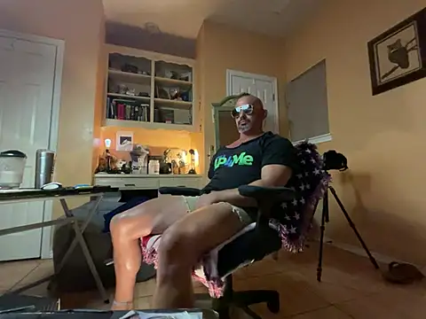 daddydonkey84 online show from July 24, 5:26 am