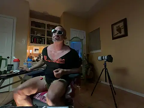 daddydonkey84 online show from July 27, 5:36 am
